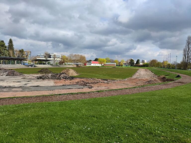 Baustellen-Safari in Mainz: Wo die Tartanbahn in Zeitlupe wächst (oder auch gar nicht)